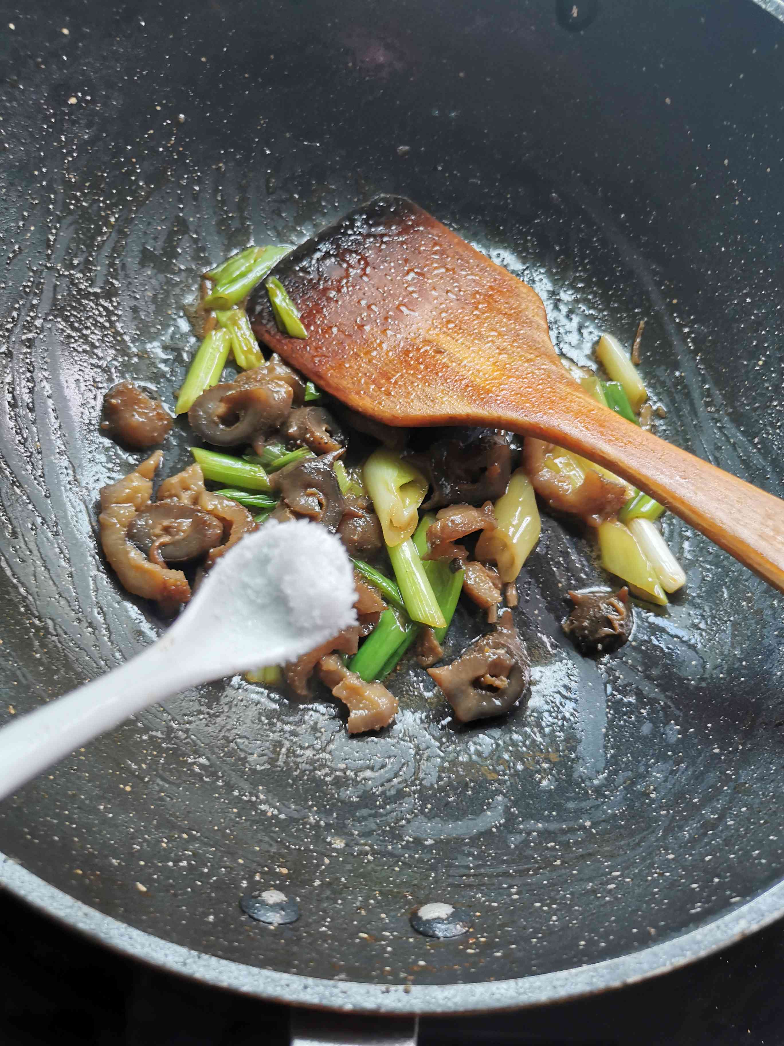 快手燒海參的做法-家常味炒菜譜