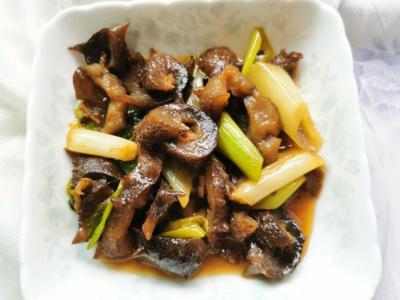 快手燒海參的做法-家常味炒菜譜