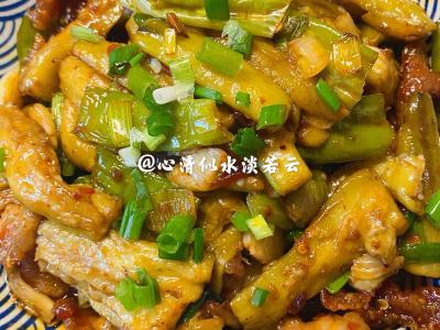 魚香茄子的做法-酸辣味炒菜譜