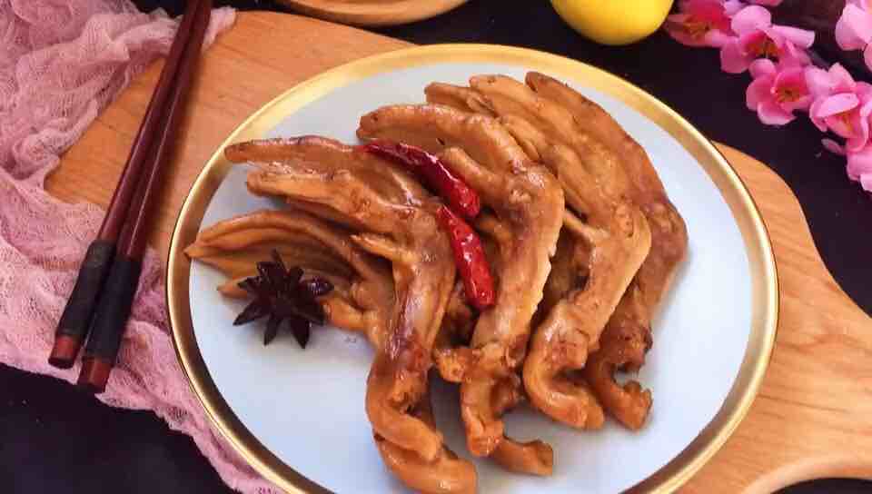 香辣鹵鴨掌的做法-香辣味煮菜譜