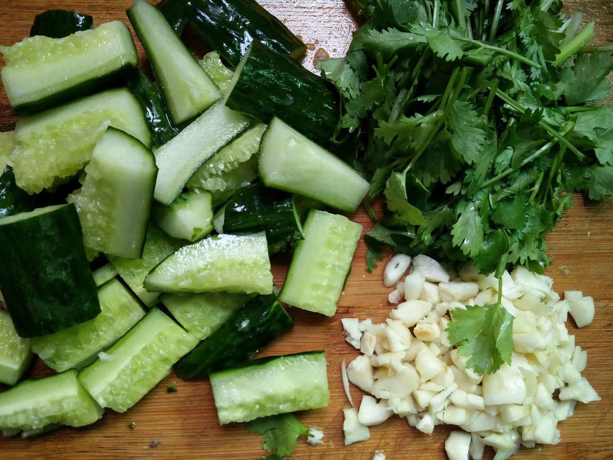 茶油拌黃瓜的做法-酸辣味拌菜譜