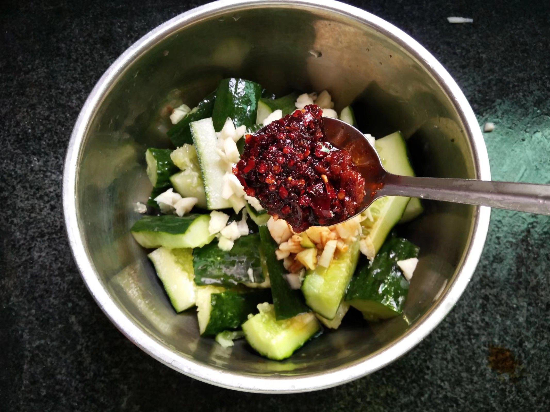 茶油拌黃瓜的做法-酸辣味拌菜譜