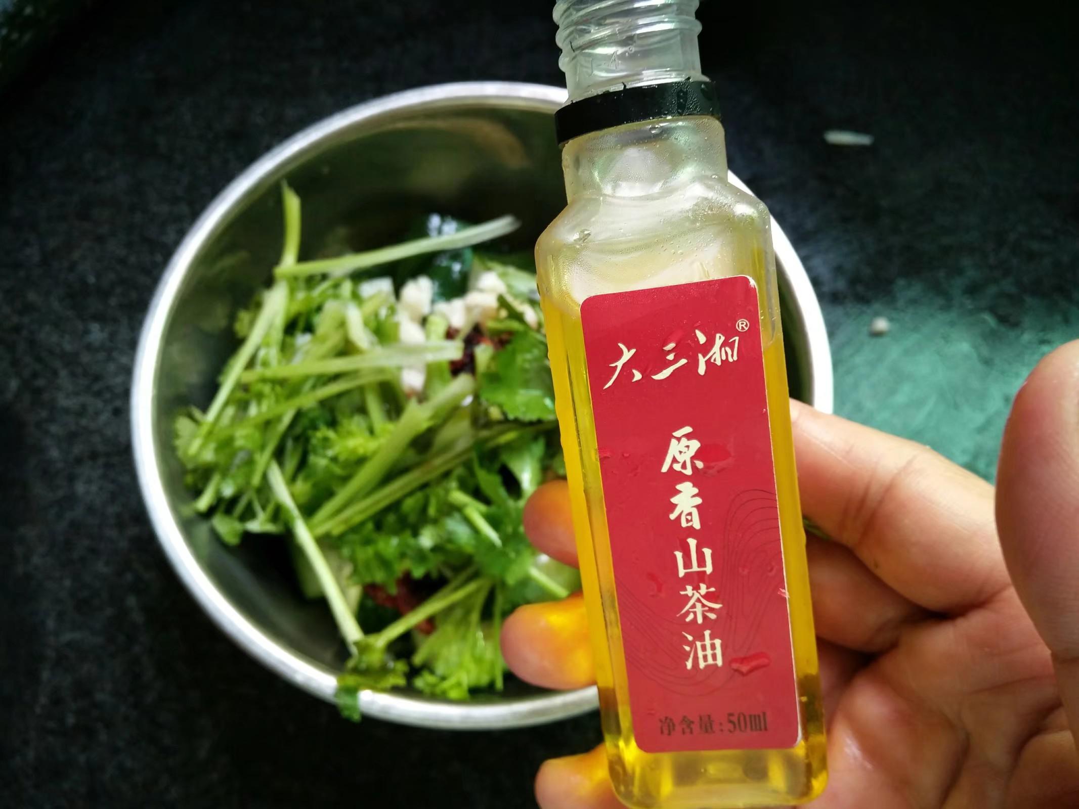 茶油拌黃瓜的做法-酸辣味拌菜譜