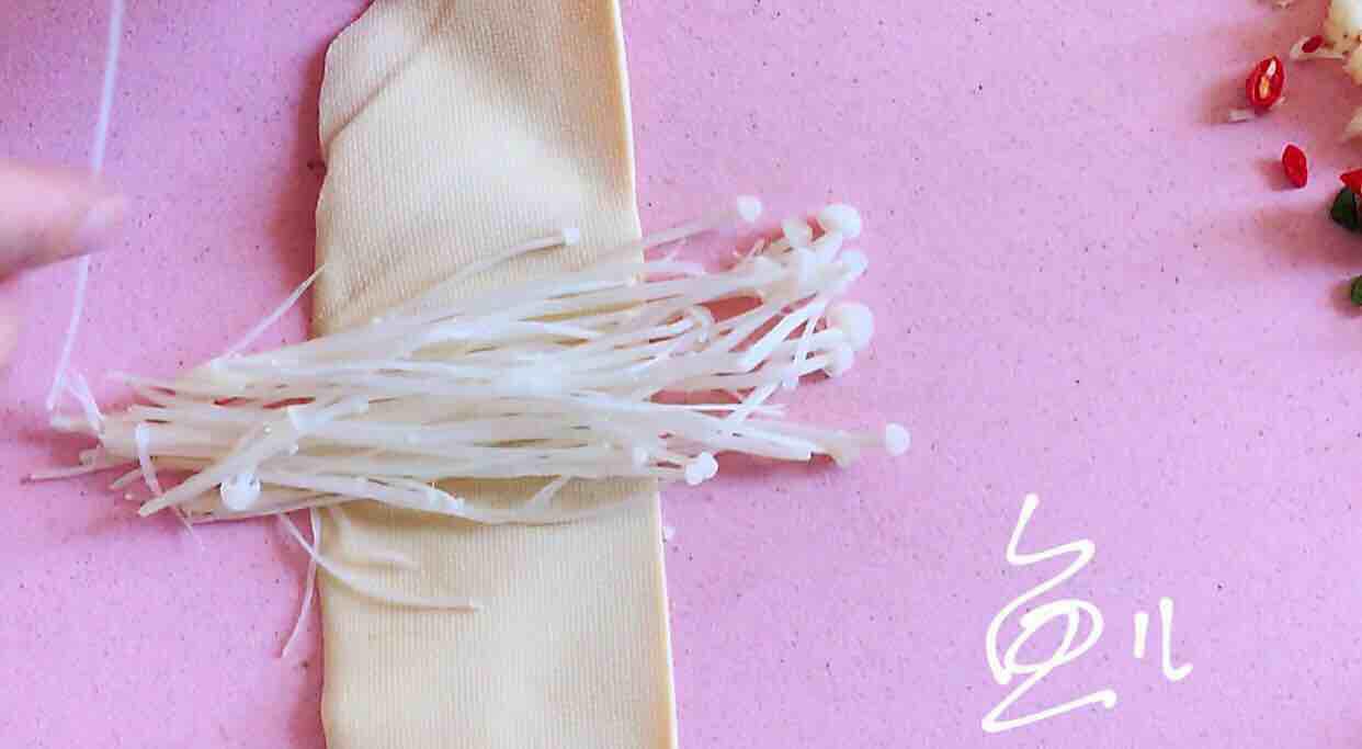 豆皮金針菇卷的做法-家常味煮菜譜