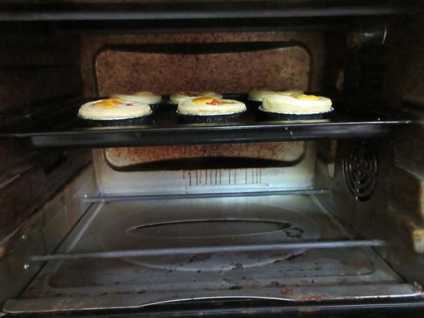 鵪鶉蛋火腿腸蛋撻的做法-家常味烘焙菜譜