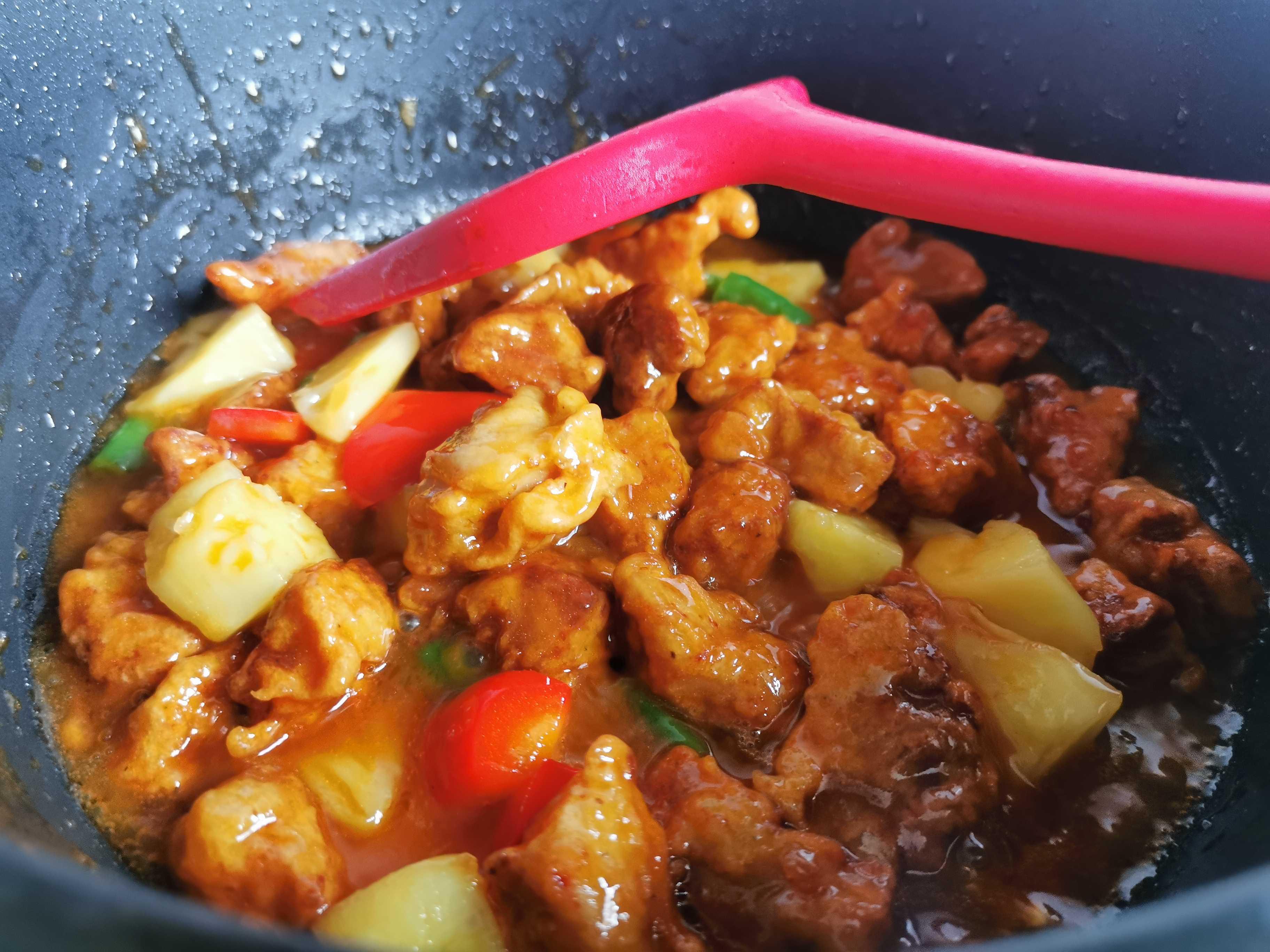 菠蘿咕咾肉的做法-家常味炒菜譜