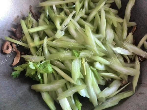 青菜炒肉絲的做法-家常味炒菜譜