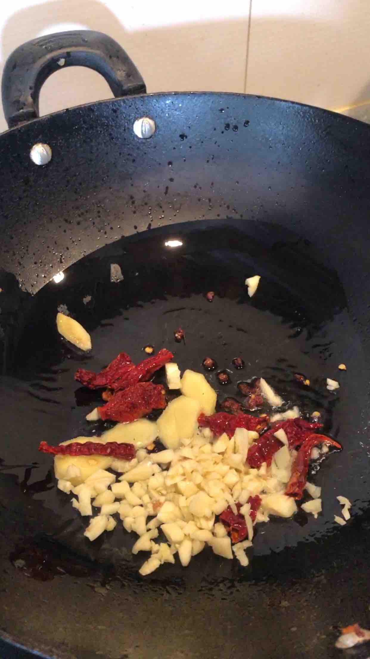 香辣海蝦的做法-咸鮮味炒菜譜