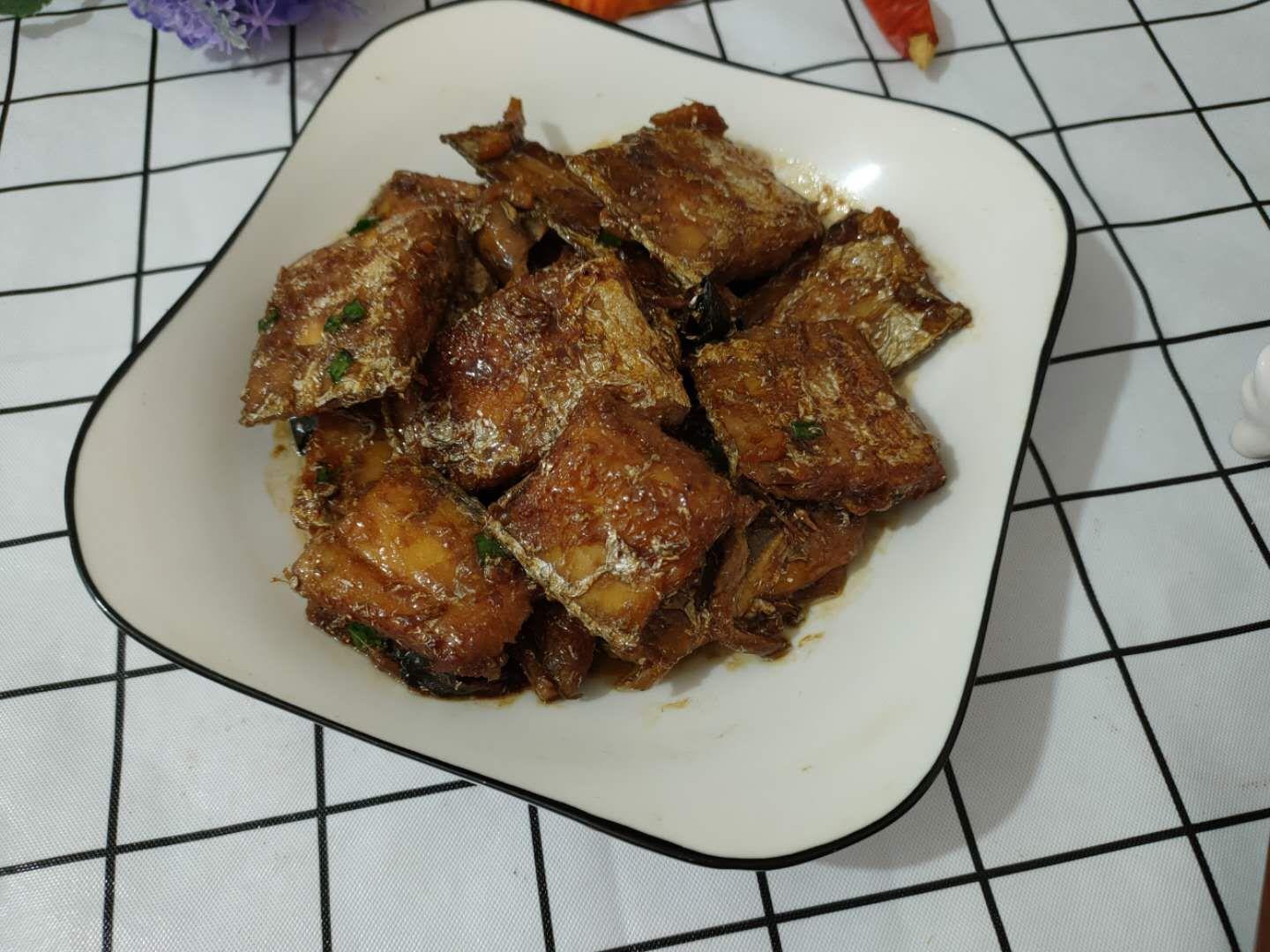 家常紅燒帶魚(yú)的做法-家常味燒菜譜