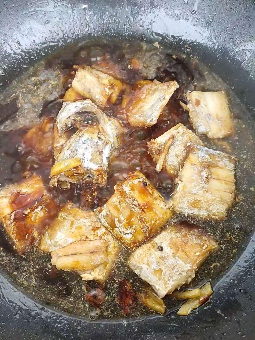 家常紅燒帶魚(yú)的做法-家常味燒菜譜