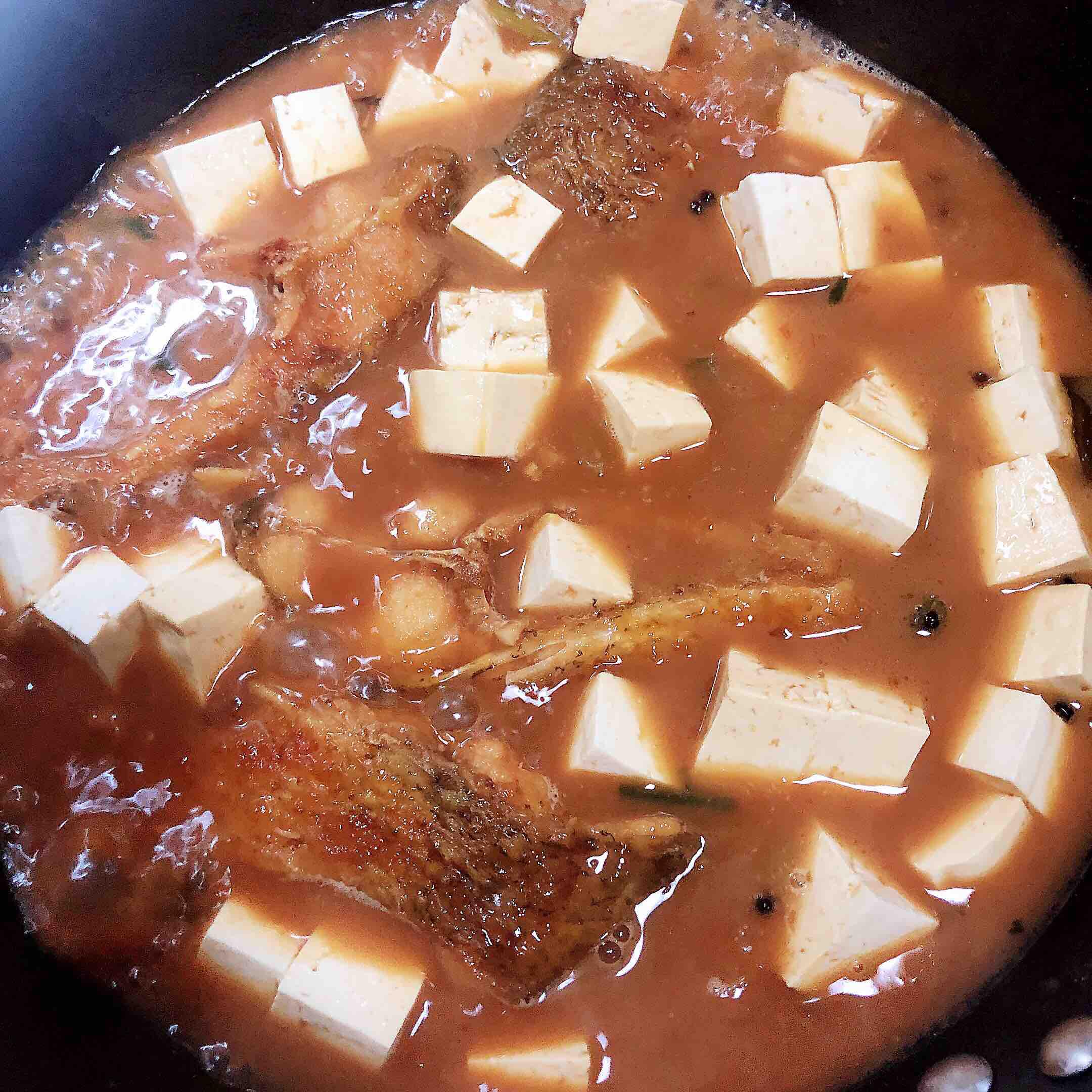 紅燒魚塊豆腐的做法-咸鮮味燉菜譜