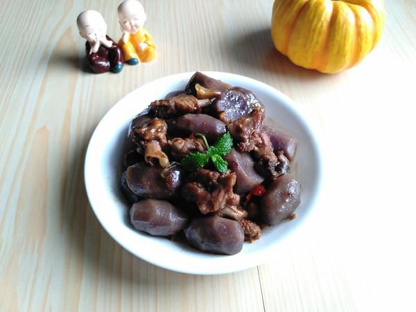 紫土豆燒雞的做法-家常味燒菜譜