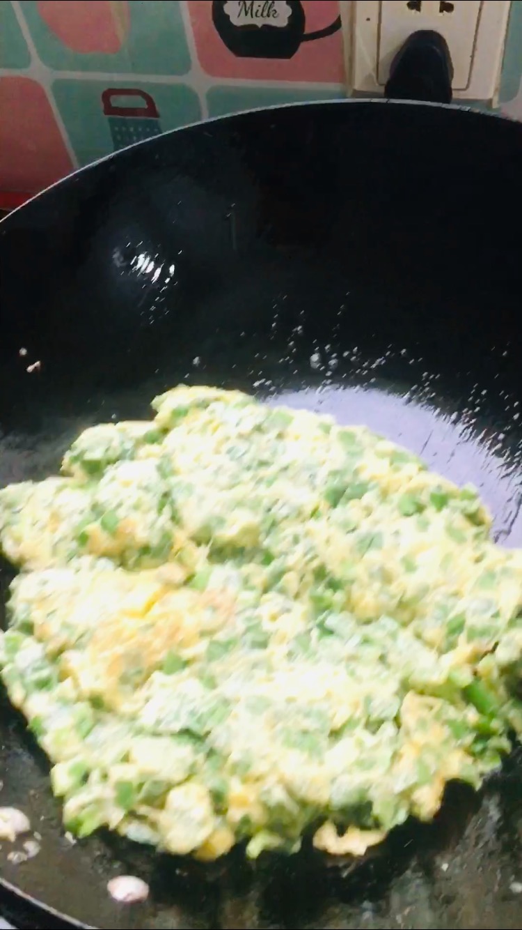 原汁原味韭菜炒雞蛋的做法-家常味炒菜譜