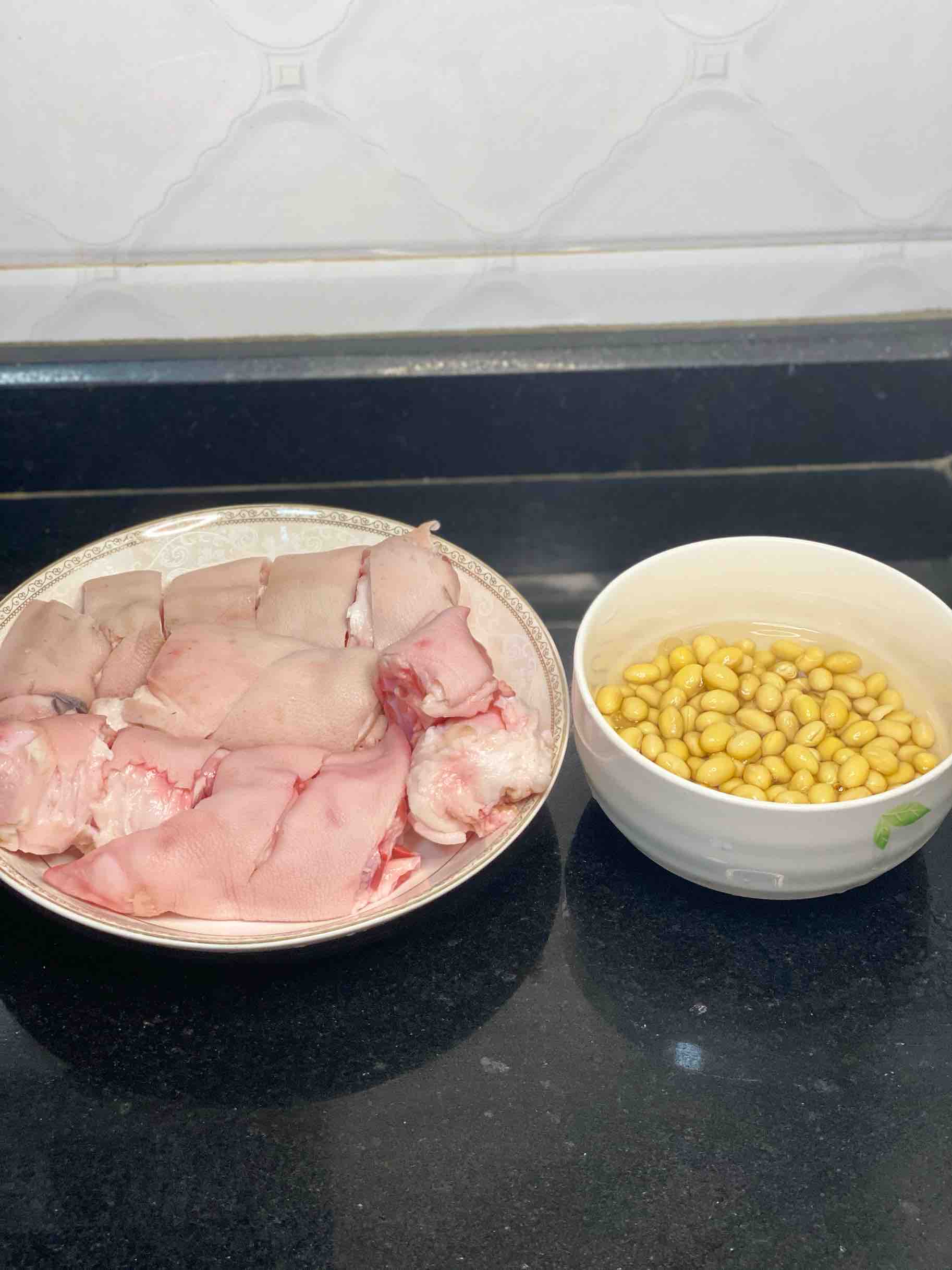 超香醬豬蹄，Q彈會抖臀?這樣燜，一鍋都不夠的做法-家常味燉菜譜