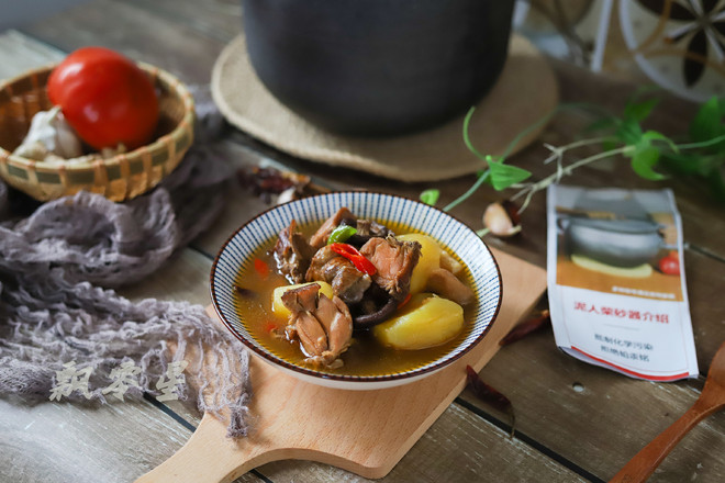 香菇土豆臘雞煲的做法-家常味燉菜譜