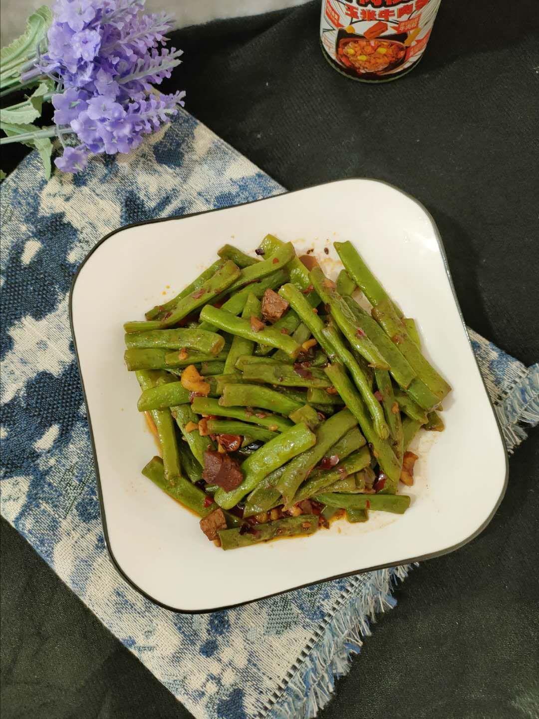 牛肉醬四季豆的做法-家常味炒菜譜