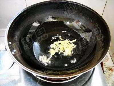 干鍋西蘭花藕片的做法-家常味炒菜譜