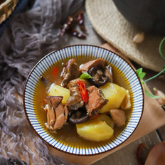 香菇土豆臘雞煲的做法-家常味燉菜譜