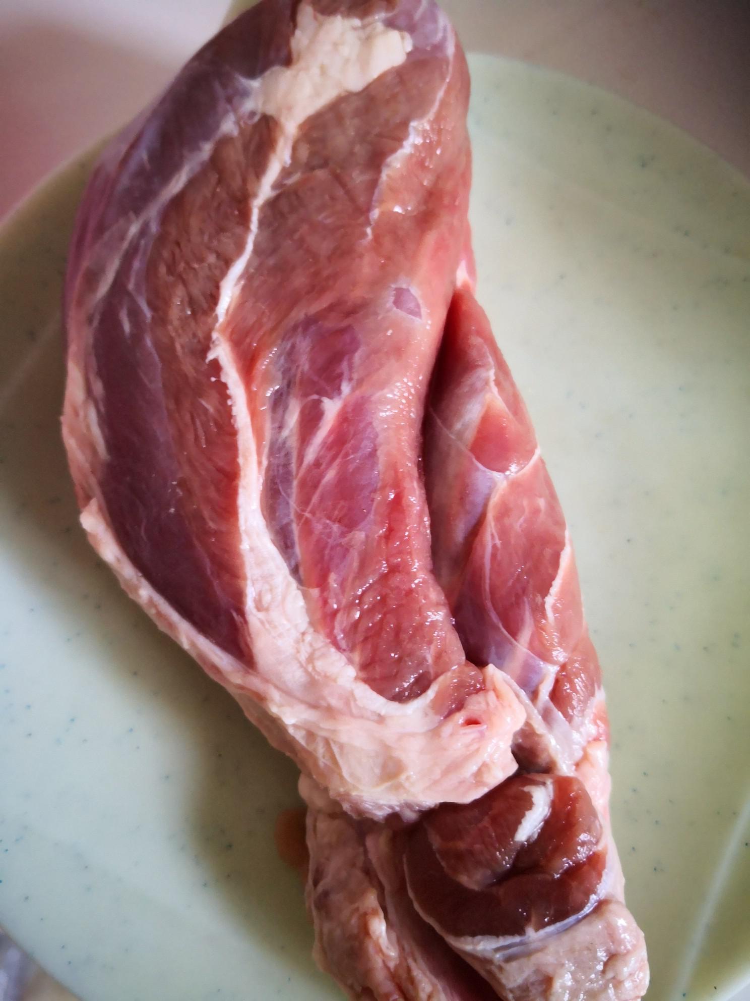 醬香羊腿肉的做法-醬香味醬菜譜