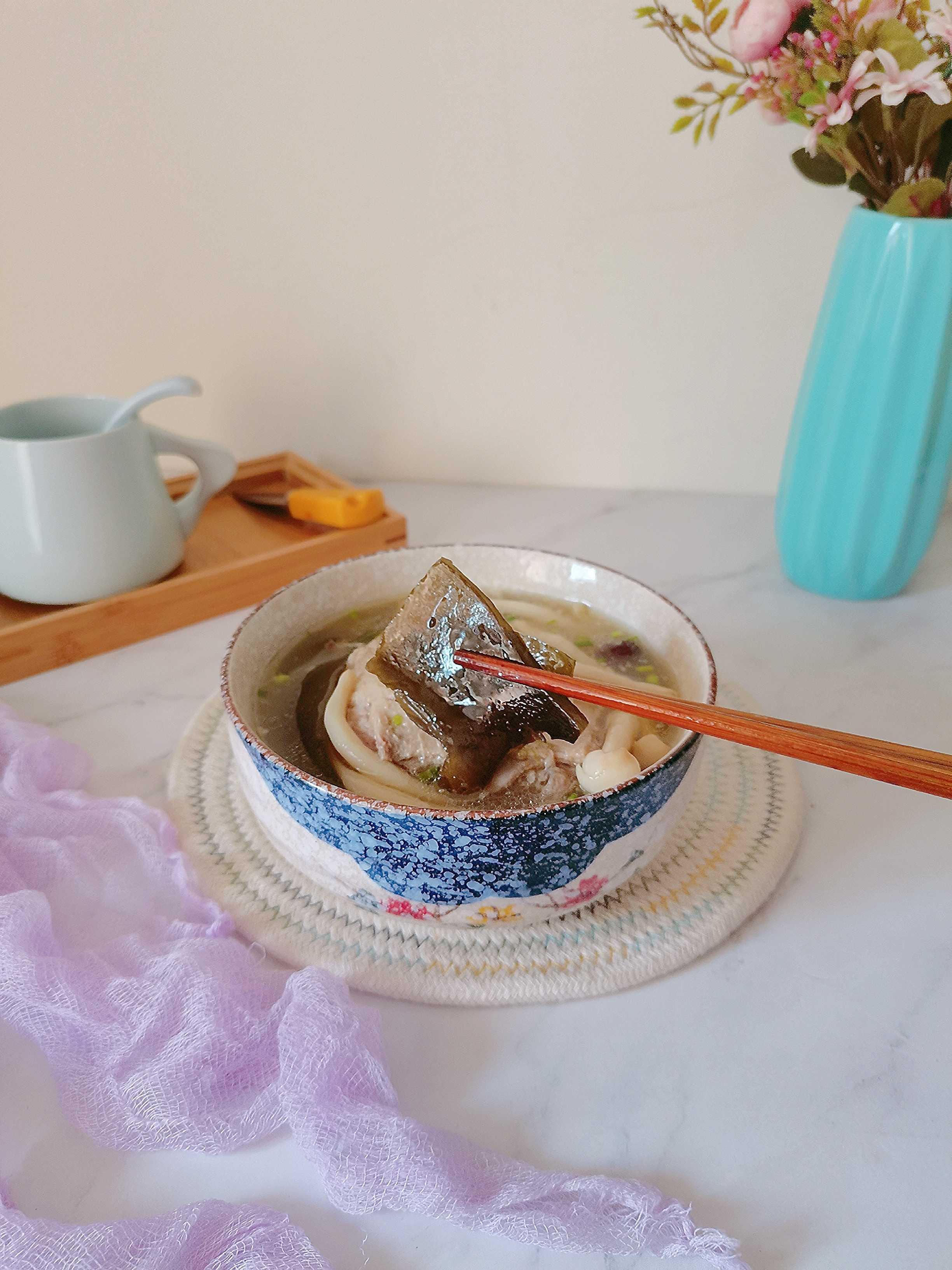 菌菇海帶燉鴨湯的做法-咸鮮味燉菜譜