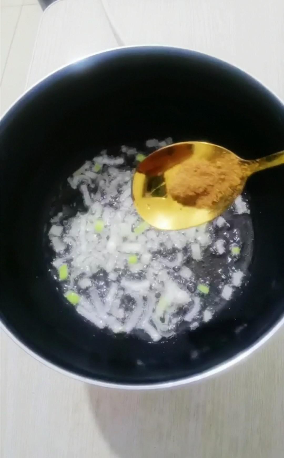 紅燜干豆腐的做法-咸鮮味燉菜譜