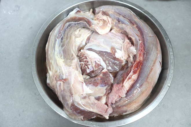 電飯煲鹵牛腱子的做法-家常味鹵菜譜