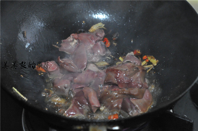 青辣椒炒雞肝的做法-香辣味炒菜譜