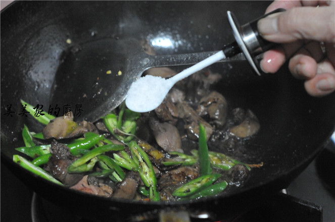青辣椒炒雞肝的做法-香辣味炒菜譜