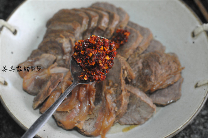 拌鹵牛肉的做法-香辣味拌菜譜