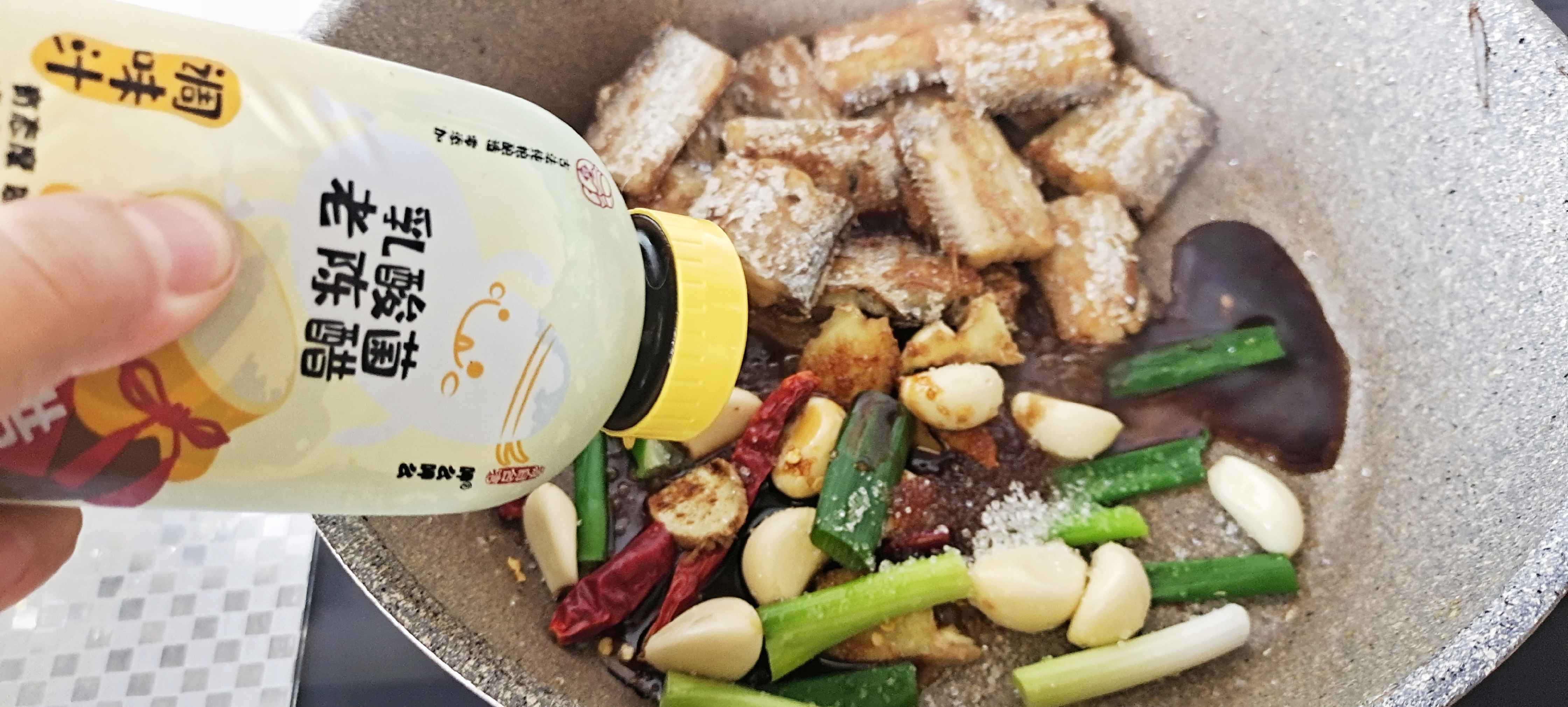 帶魚好吃的經(jīng)典做法…糖醋帶魚的做法-酸甜味燒菜譜