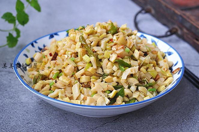 青椒炒春筍末的做法-家常味炒菜譜