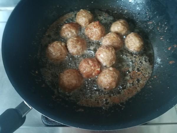 茄汁鵪鶉蛋肉丸的做法-家常味燉菜譜