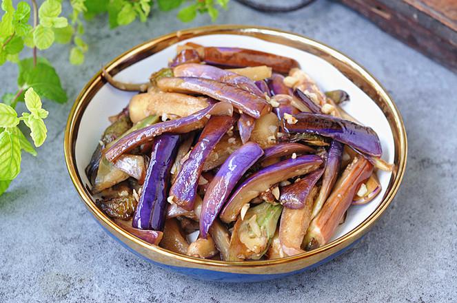 【蒜蓉爆香茄子】簡單、少油、不變色的下飯菜！的做法-蒜香味炒菜譜