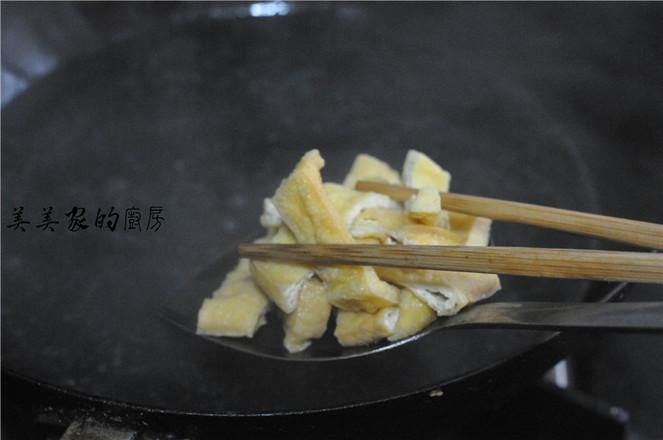回鍋油豆腐燒肉的做法-家常味燒菜譜