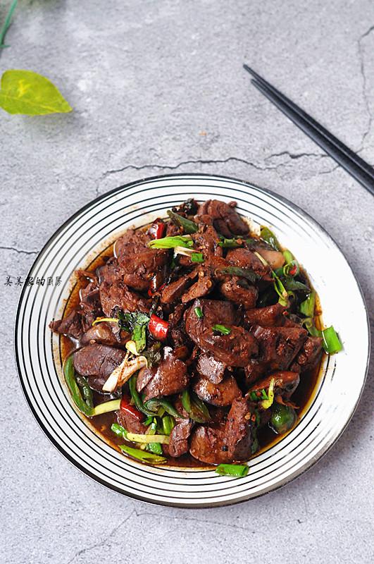 青辣椒炒雞肝的做法-香辣味炒菜譜