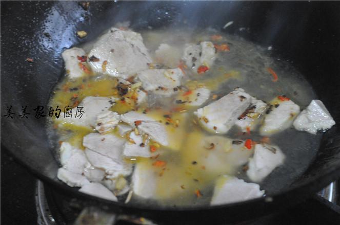 回鍋油豆腐燒肉的做法-家常味燒菜譜