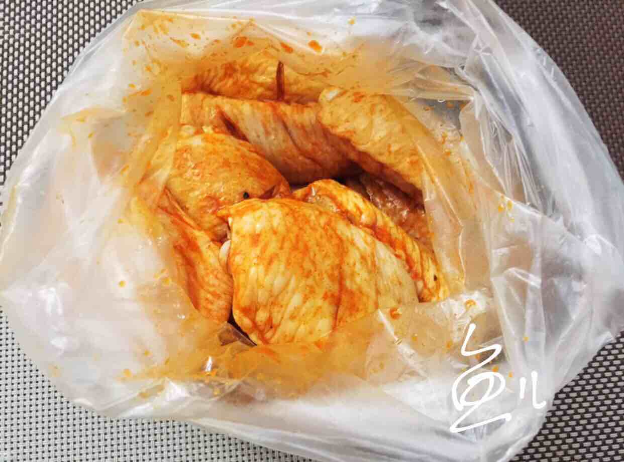 奧爾良烤雞翅的做法-家常味烤菜譜