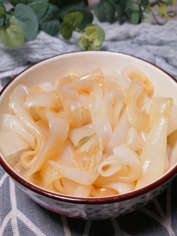 簡(jiǎn)簡(jiǎn)單單也不失美味~~簡(jiǎn)易版涼皮的做法-家常味蒸菜譜