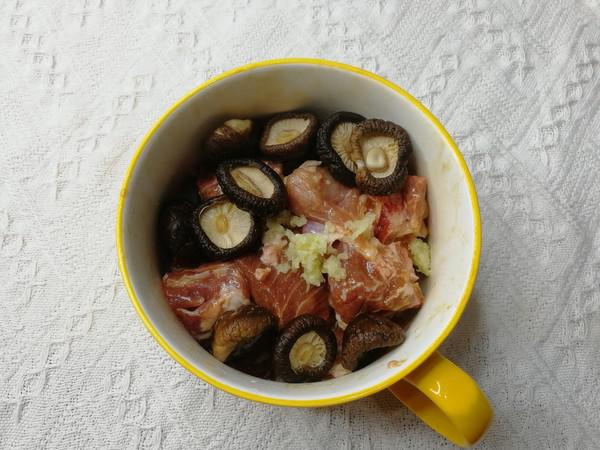 香菇蒸排骨的做法-咸鮮味蒸菜譜