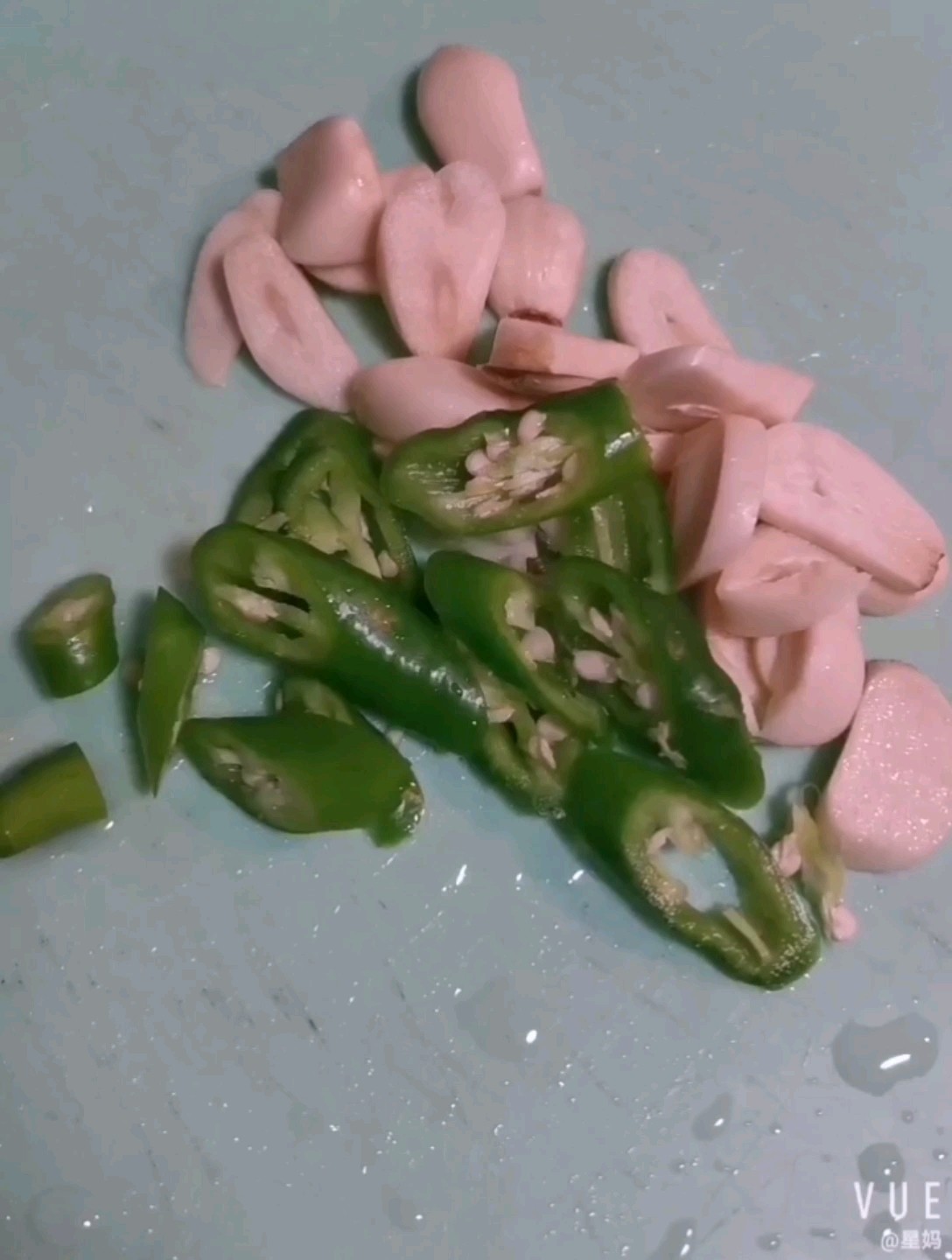 十三香小炒肉的做法-香辣味燒菜譜