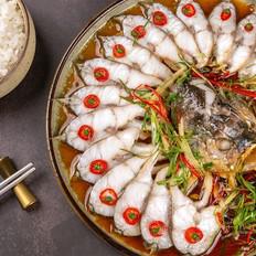 椒香開屏黃花魚的做法-咸鮮味蒸菜譜