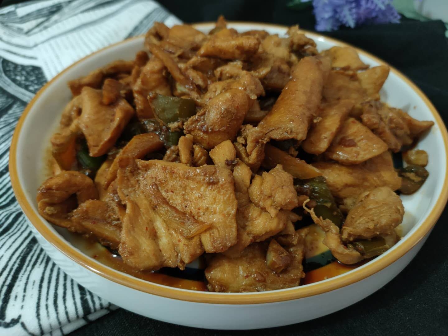 紅燒雞胸肉片的做法-家常味燒菜譜