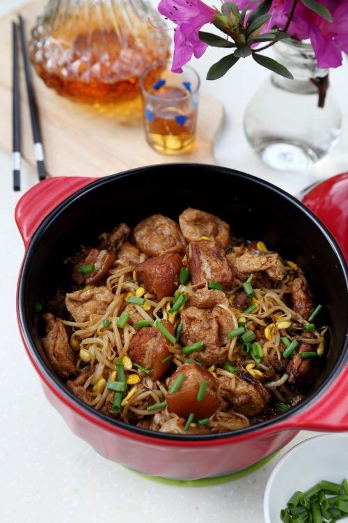 豆芽豆腐果燒五花肉的做法-家常味燒菜譜