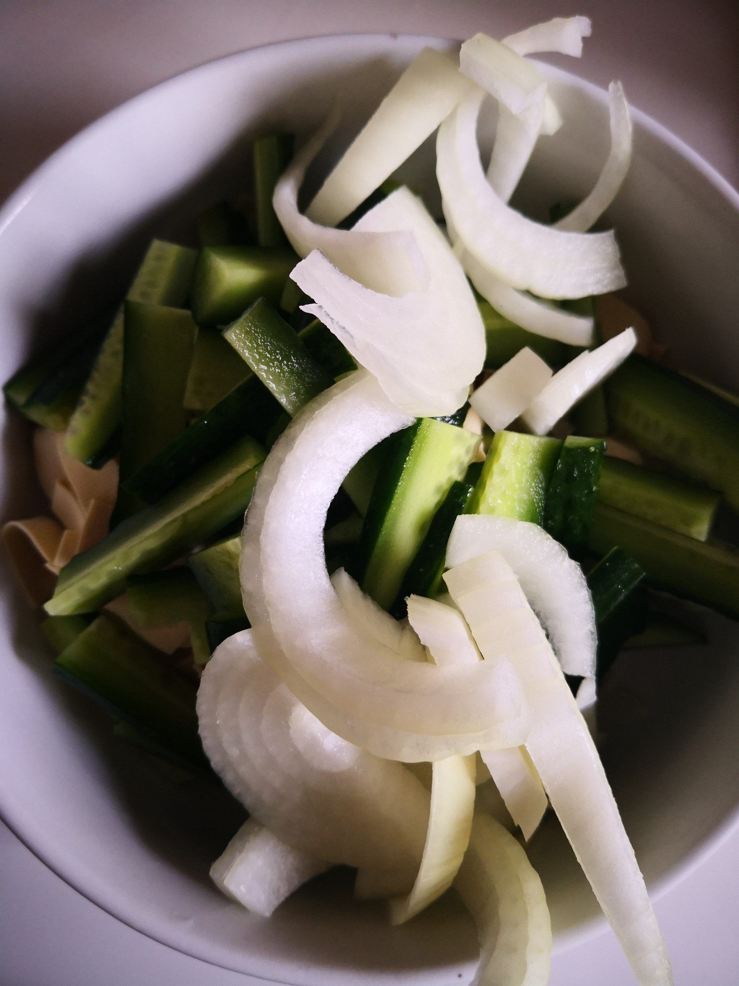 圓蔥干豆腐黃瓜條的做法-香辣味拌菜譜