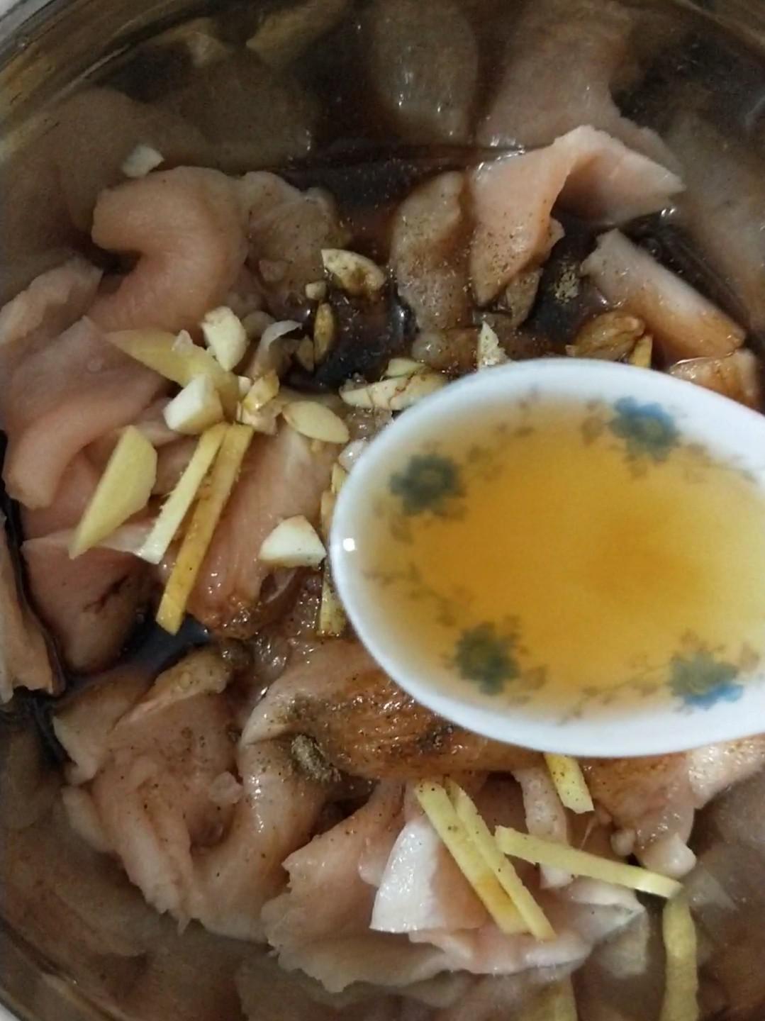 紅燒雞胸肉片的做法-家常味燒菜譜