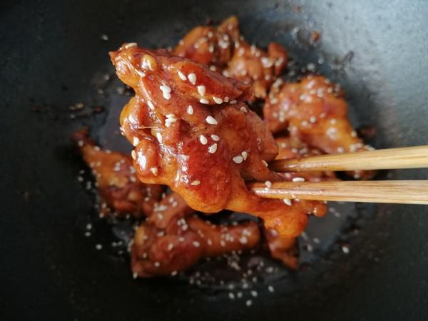 吮指雞翅根的做法-家常味炒菜譜