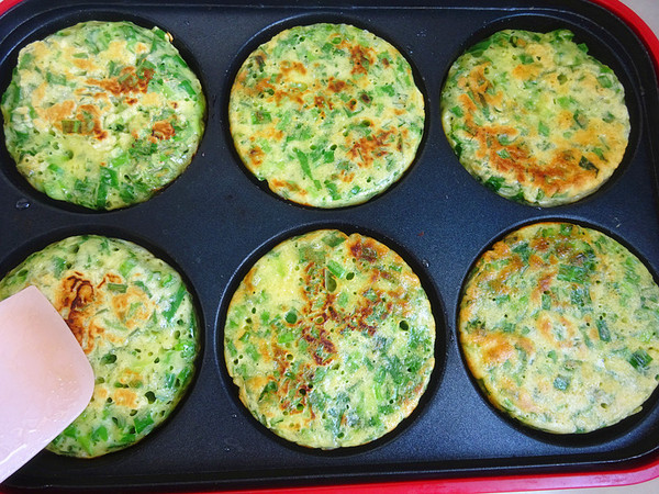 韭菜雞蛋餅的做法-咸鮮味烙菜譜