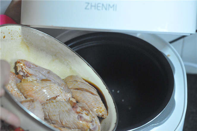 電飯鍋雞翅的做法-咸鮮味煮菜譜