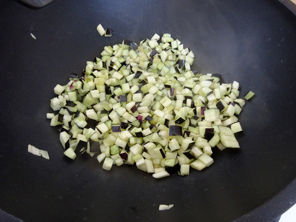 茄子雞蛋羹的做法-咸鮮味蒸菜譜