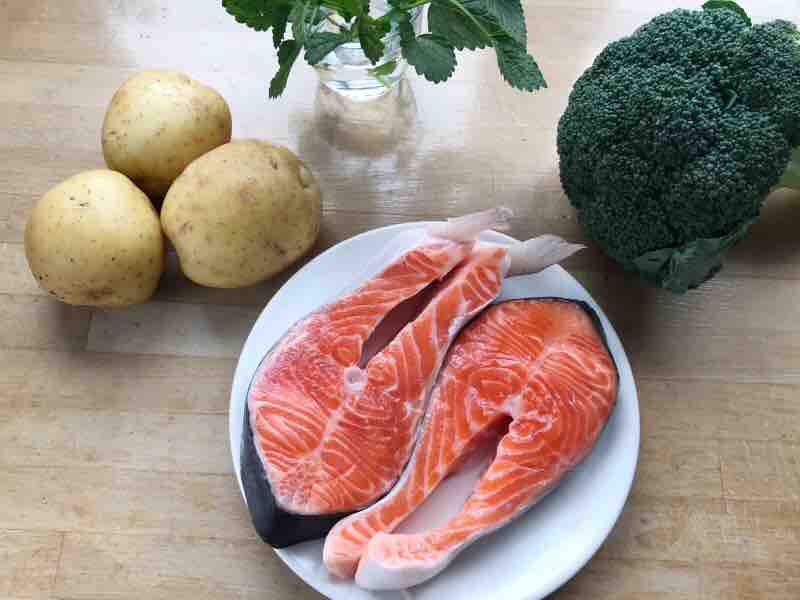 鱒魚簡餐的做法-家常味煎菜譜